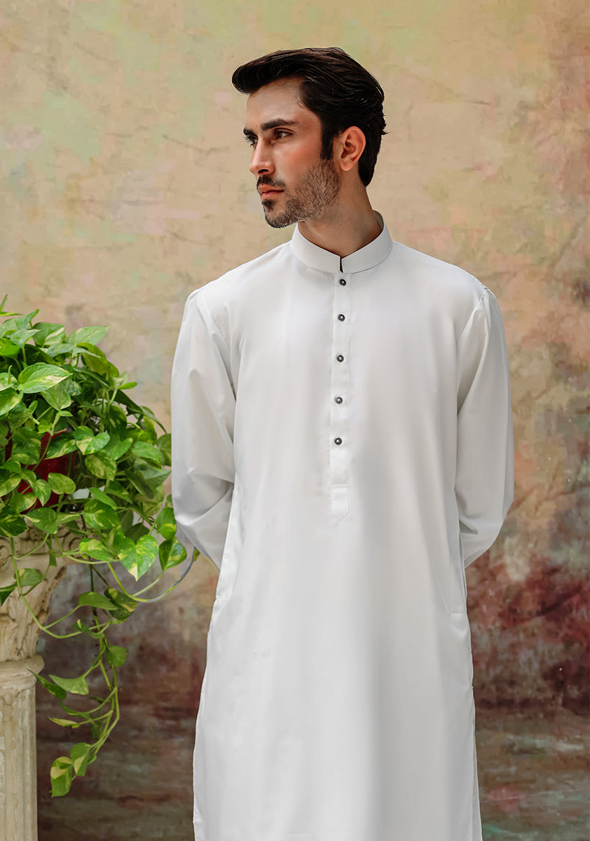 Ayuthia Cloud Dancer Slim Fit Plain Kurta Pajama