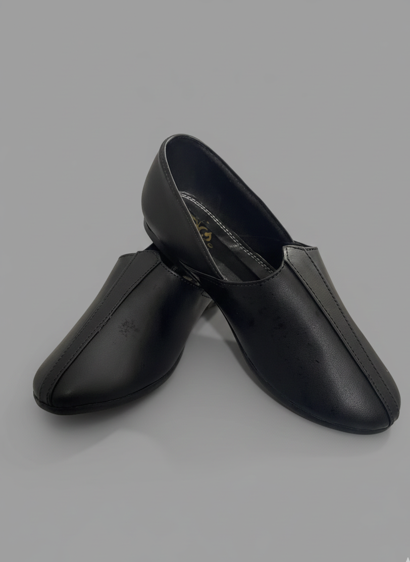 Basic Leather Pirate Black Cut Shoes