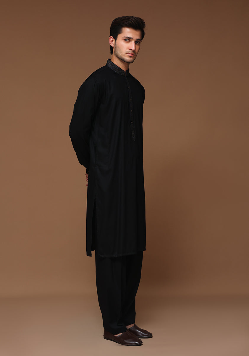 Ayuthia Tap Shoe Slim Fit Embroidered Suit