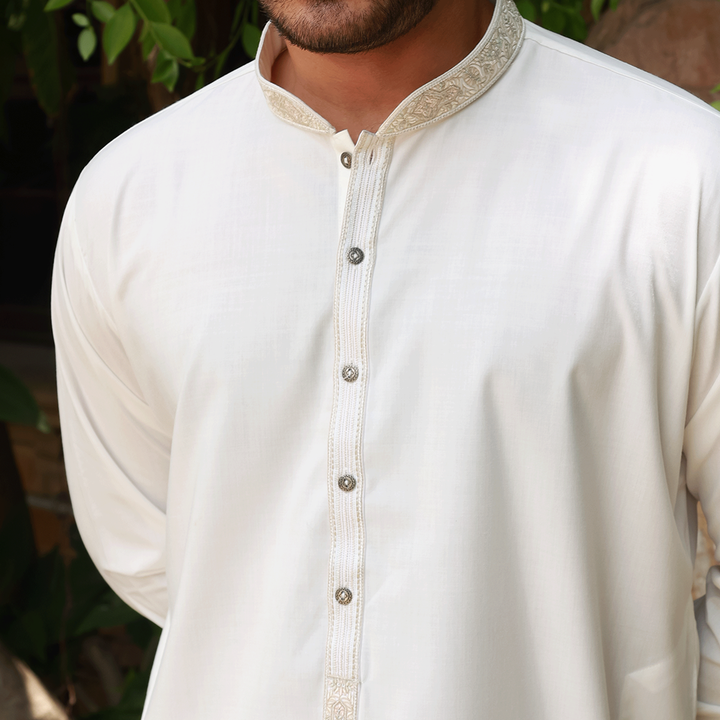 Classic Fit Emb Band Collar Suit