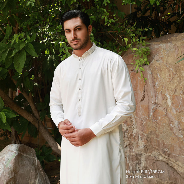 Classic Fit Emb Band Collar Suit
