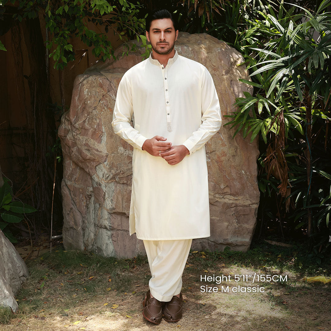 Classic Fit Emb Band Collar Suit