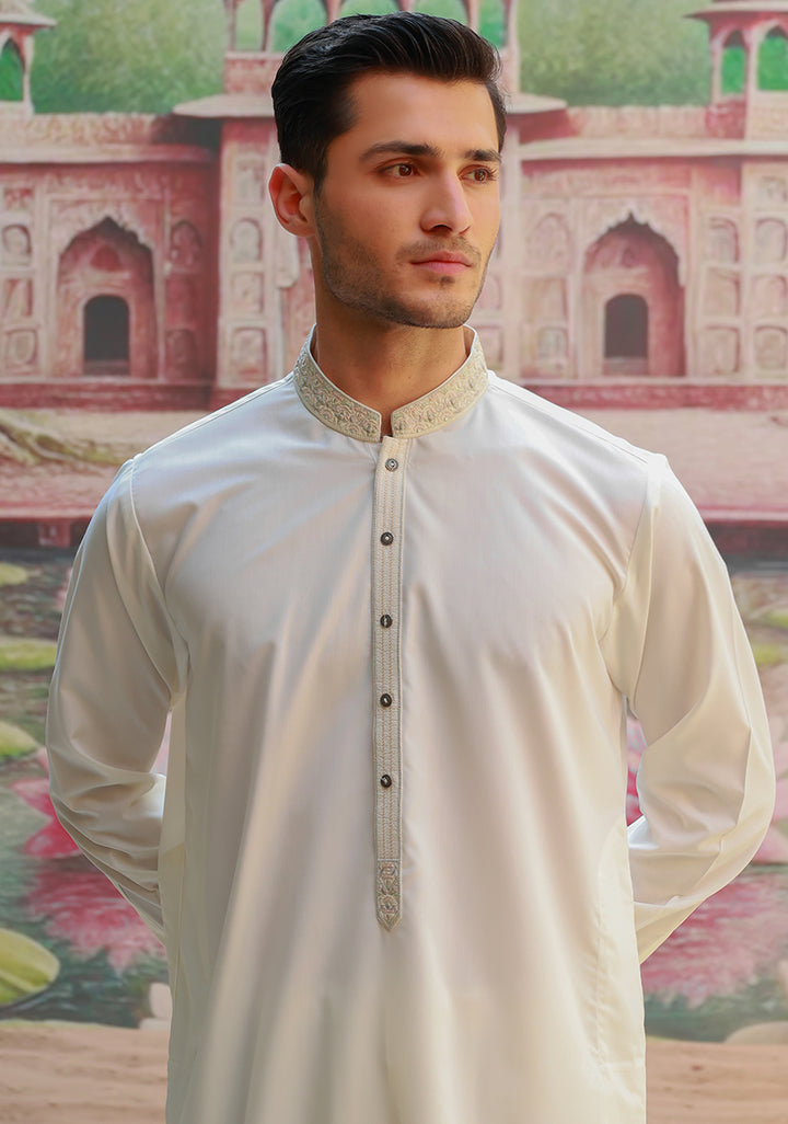 Poly Viscose Vanilla Ice  Classic Fit Embroidered Suit