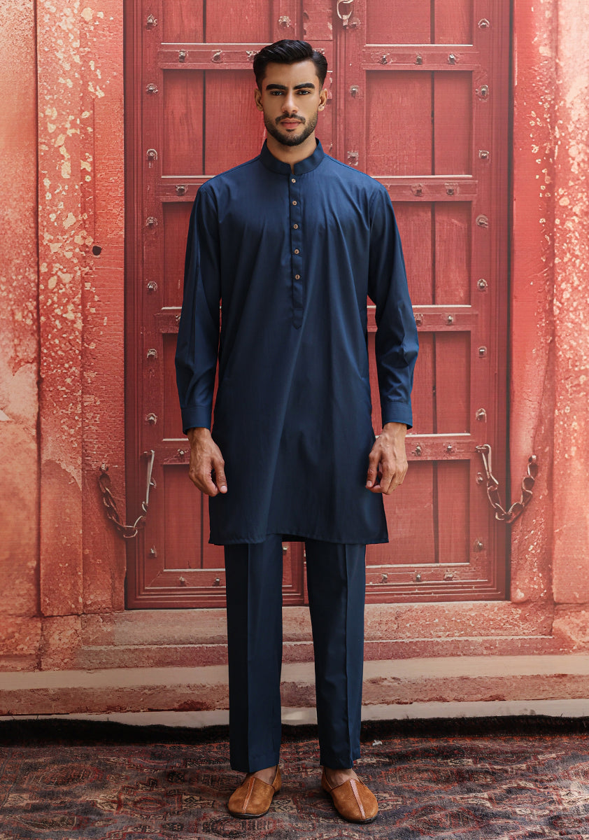 Poly Viscose Reflecting Pond  Slim Fit Suit