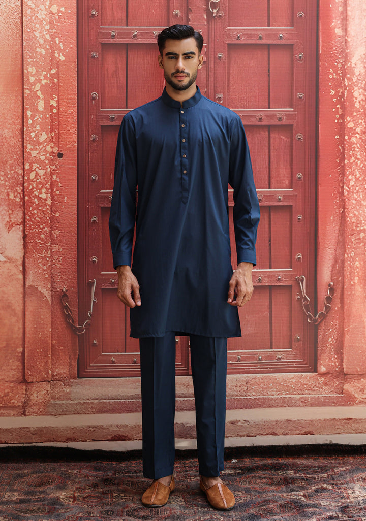 Poly Viscose Reflecting Pond  Slim Fit Suit