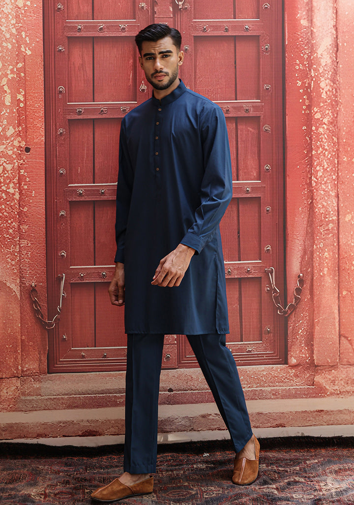 Poly Viscose Reflecting Pond  Slim Fit Suit