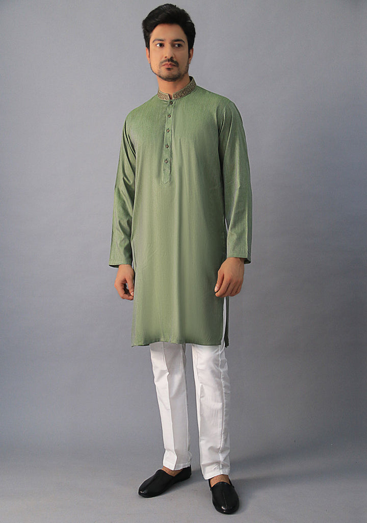 Poly Viscose Oil Green Classic Fit Slightly Defected Embroidered Kurta