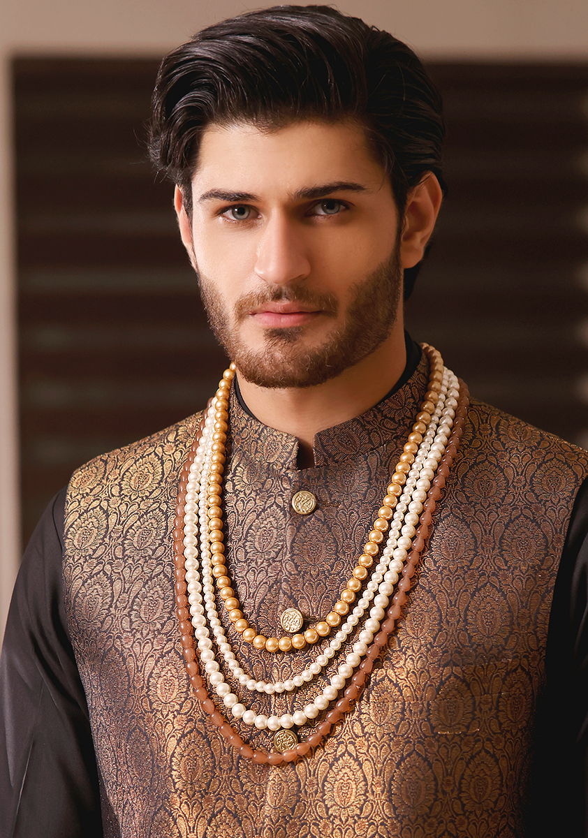 Traditional Pearls Cream Necklace