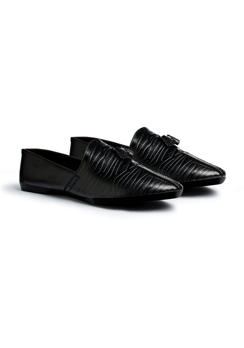 Basic Leather Pirate Black  Cut Shoes