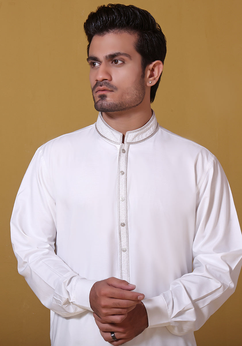 PV Cloud Dancer Classic Fit Slightly Defected Embroidered Suit